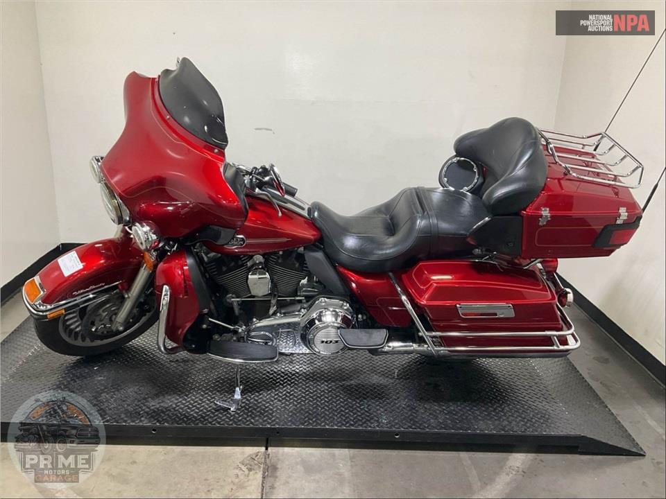 2013 Harley-Davidson FLHTCU UL CLSC EL GLIDE — фото 3