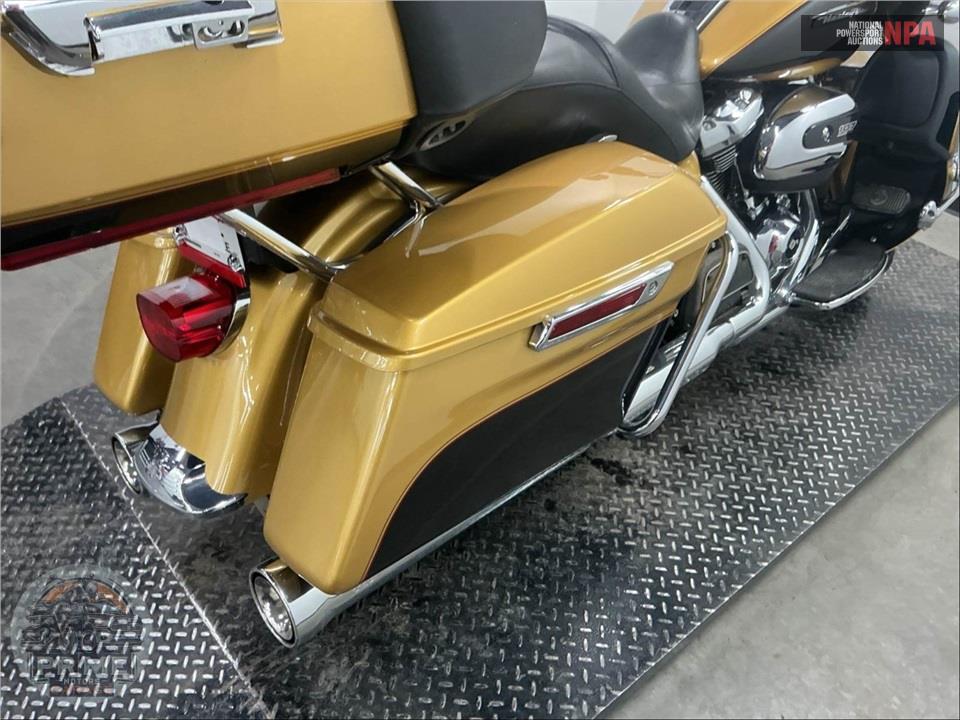 2017 Harley-Davidson FLTRU ROAD GLIDE ULTRA — фото 22