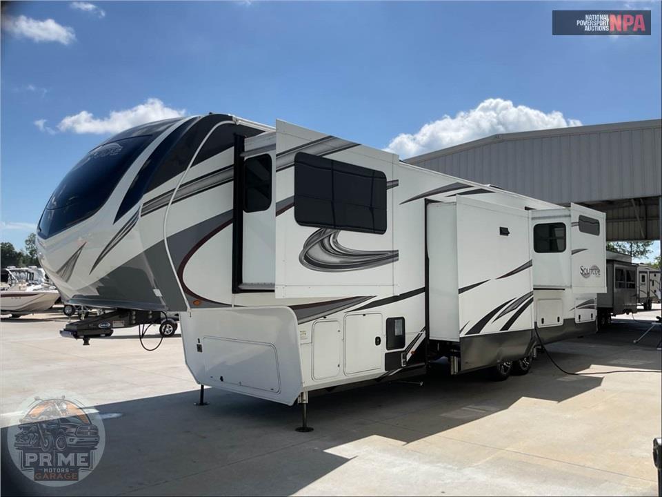 2022 Grand Design Recreational Vehicles M-380FL - SOLITUDE FIFTH WHEEL SERIES — фото 2