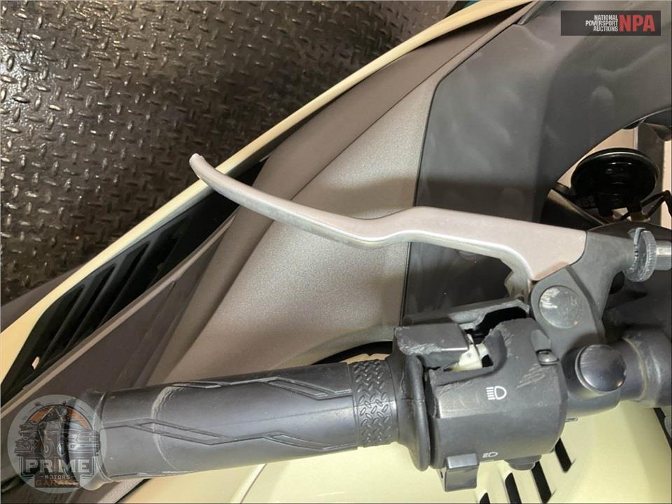 2024 Yamaha YZF-R3 — фото 31