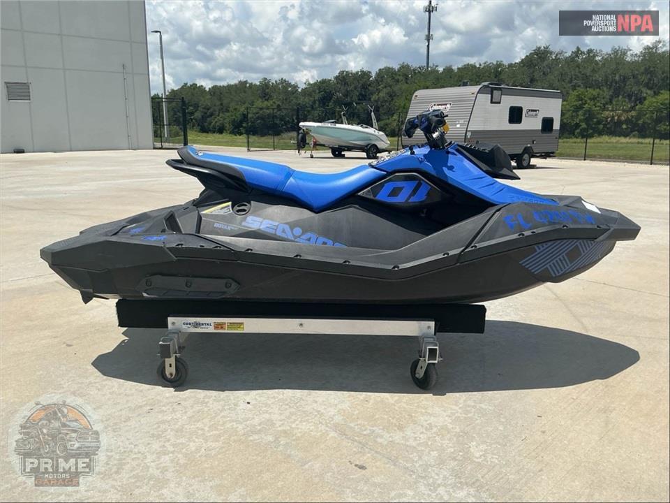 2023 Seadoo/Brp SPARK 3UP TRIXX SOUND SYS — фото 1