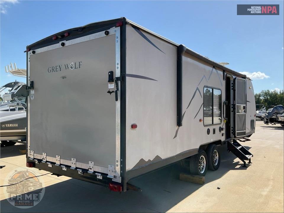 2019 Cherokee By Forest River M-26RR - GREY WOLF TOY HAULER SERIES — фото 4
