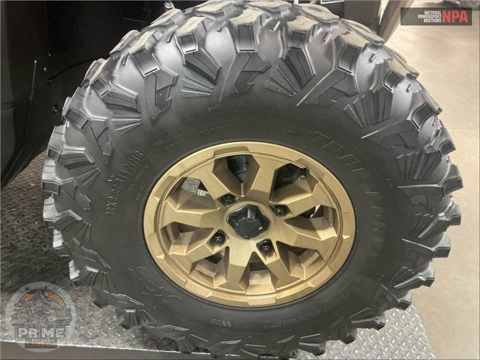 2024 Can-Am DEFENDER MAX LIMITED HD10 — фото 19