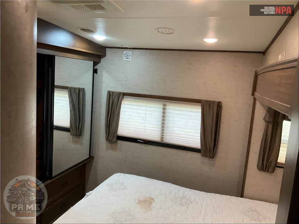 2017 Highland Ridge Rv M-295FBH - LIGHT FIFTH WHEEL SERIES — фото 11