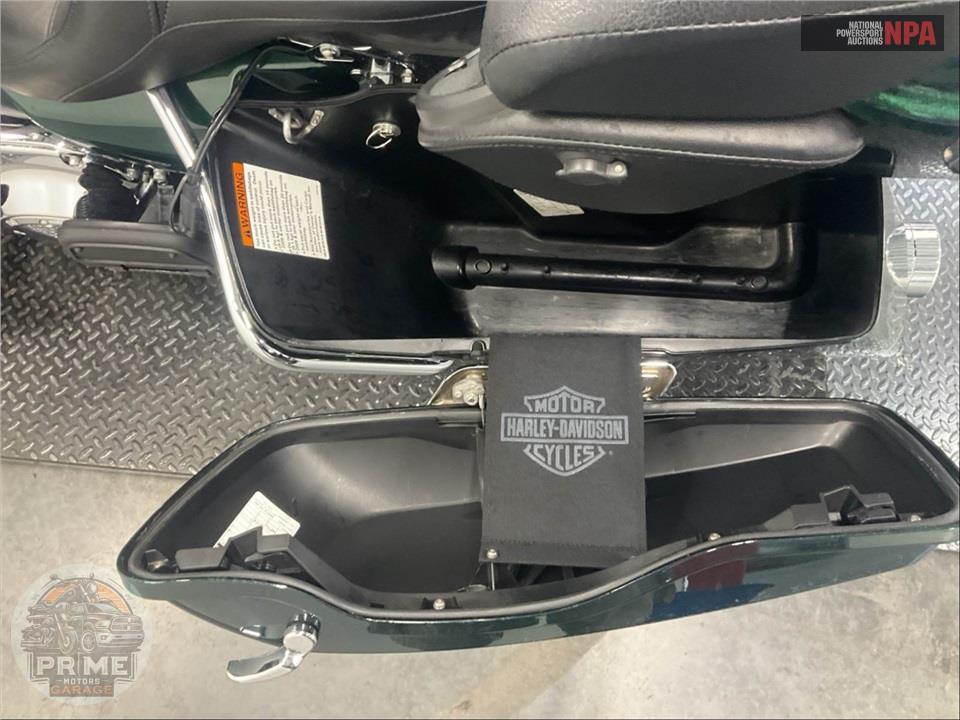 2015 Harley-Davidson FLHTK ELECTRA GLIDE ULTRA LIMITED — фото 18