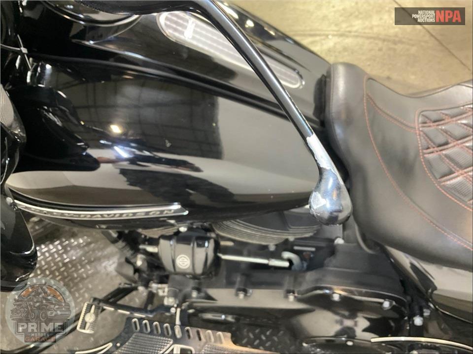 2018 Harley-Davidson FLHXS STREET GLIDE SPECIAL — фото 47