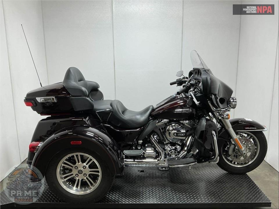 2014 Harley-Davidson FLHTCUTG TRIGLIDE ULTRA CLASSIC — фото 1