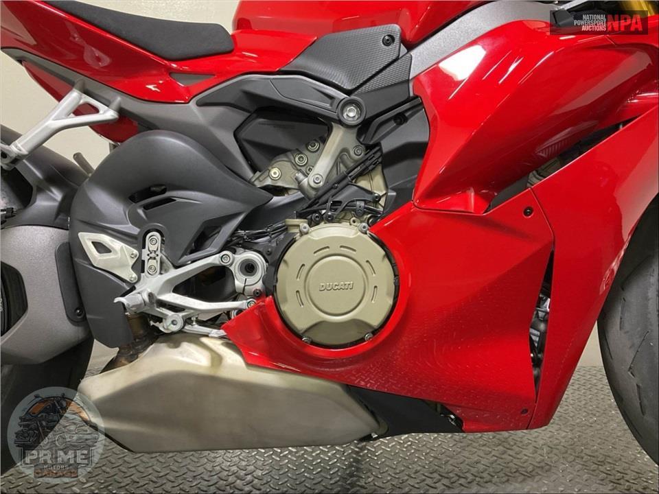 2025 Ducati PANIGALE V4 S — фото 6