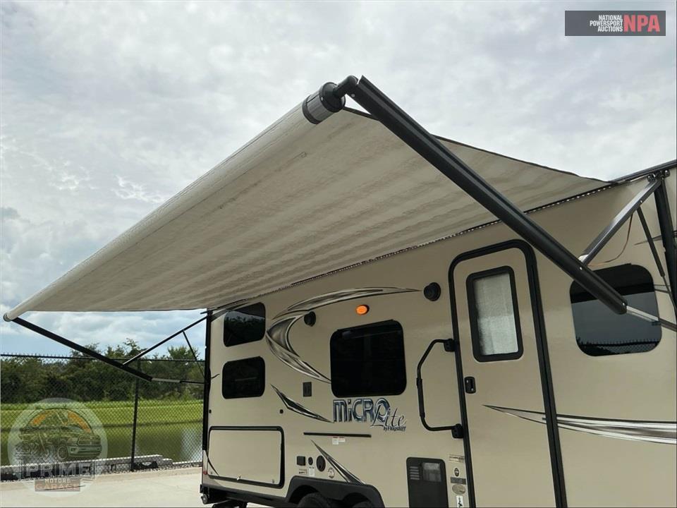 2018 Flagstaff By Forest River M-25LB MICRO LITE SERIES — фото 33