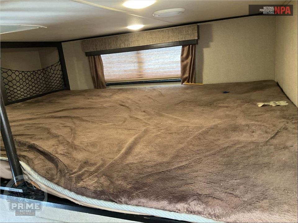 2017 Grand Design Recreational Vehicles M-367BHS - REFLECTION FIFTH WHEEL SERIES — фото 19