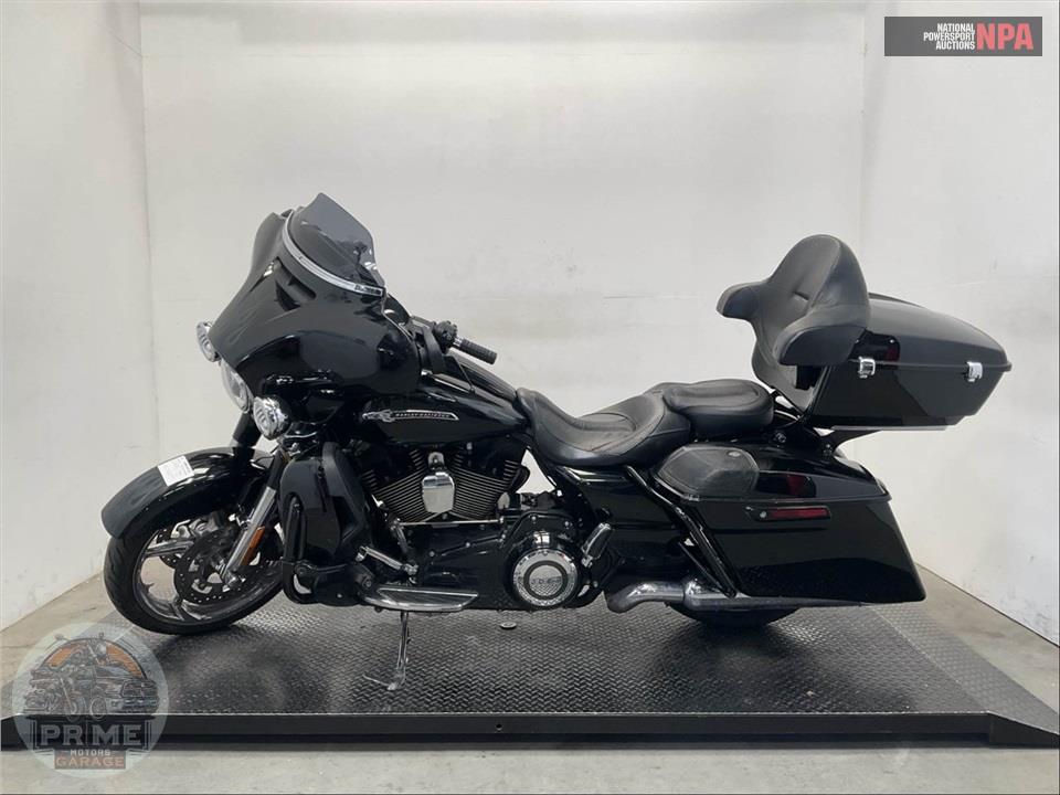 2015 Harley-Davidson FLHXSE CVO STREET GLIDE SPECIAL — фото 3