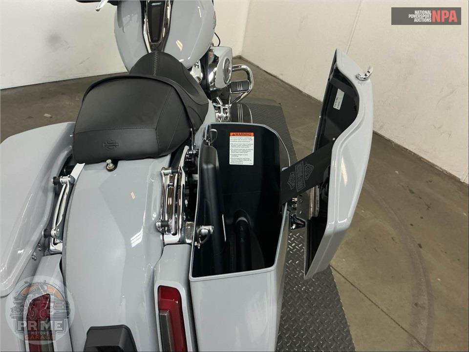 2025 Harley-Davidson FLHX STREET GLIDE — фото 17