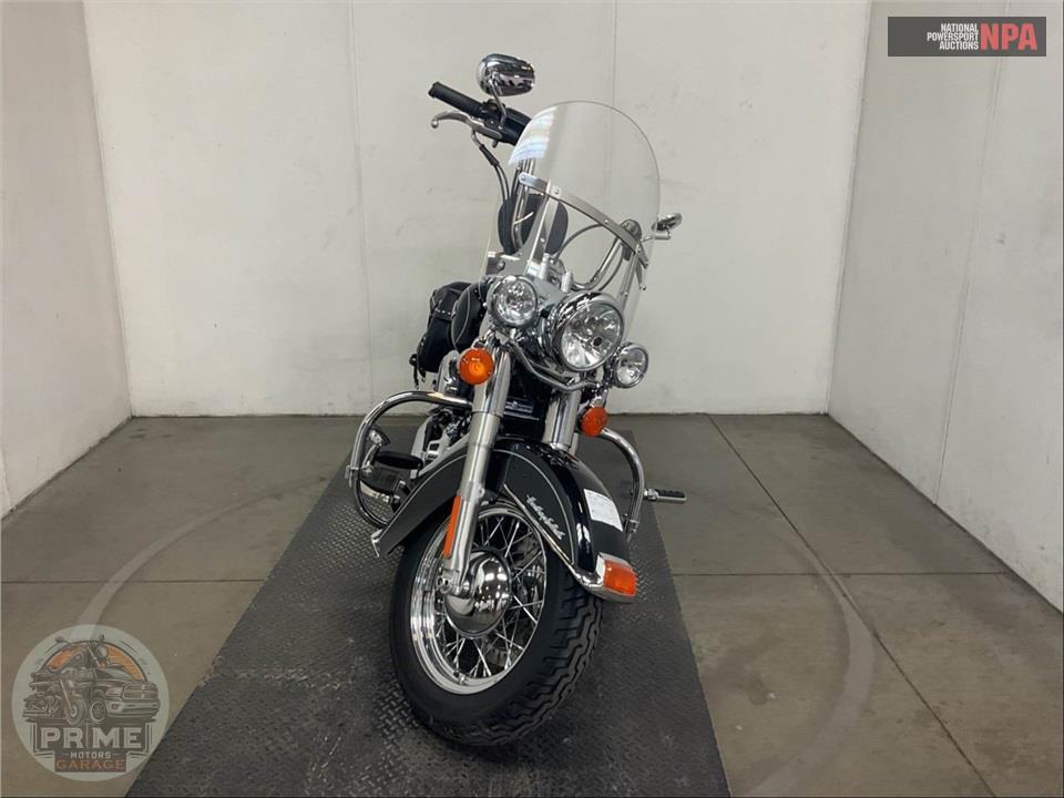 2015 Harley-Davidson FLSTC HERITAGE SOFTAIL CLASSIC — фото 2