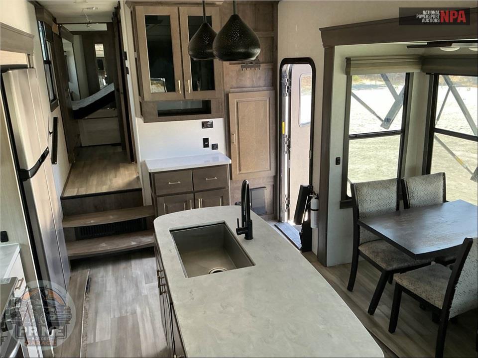 2022 Alliance Rv M-340RL - PARADIGM FIFTH WHEEL SERIES — фото 9