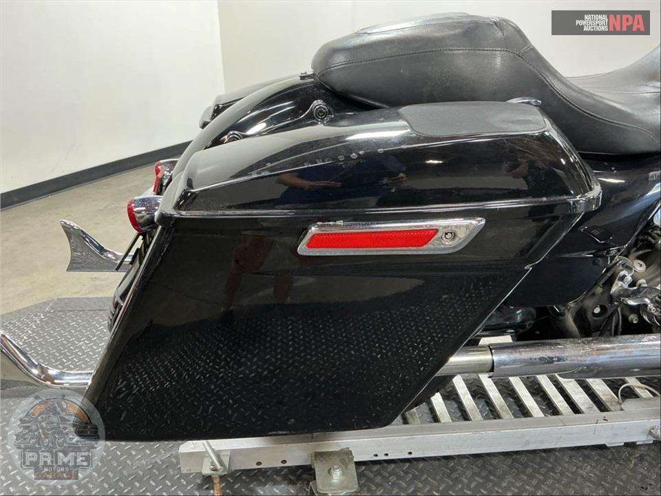 2015 Harley-Davidson FLTRX ROAD GLIDE — фото 25