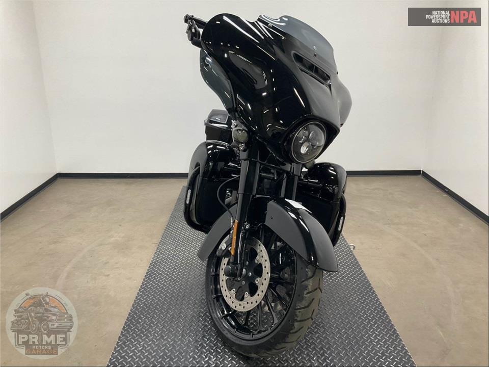 2018 Harley-Davidson FLHXS STREET GLIDE SPECIAL — фото 2