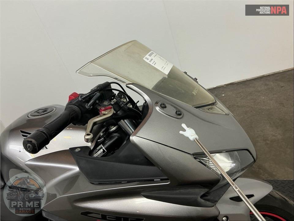 2015 Honda CBR500RF — фото 39