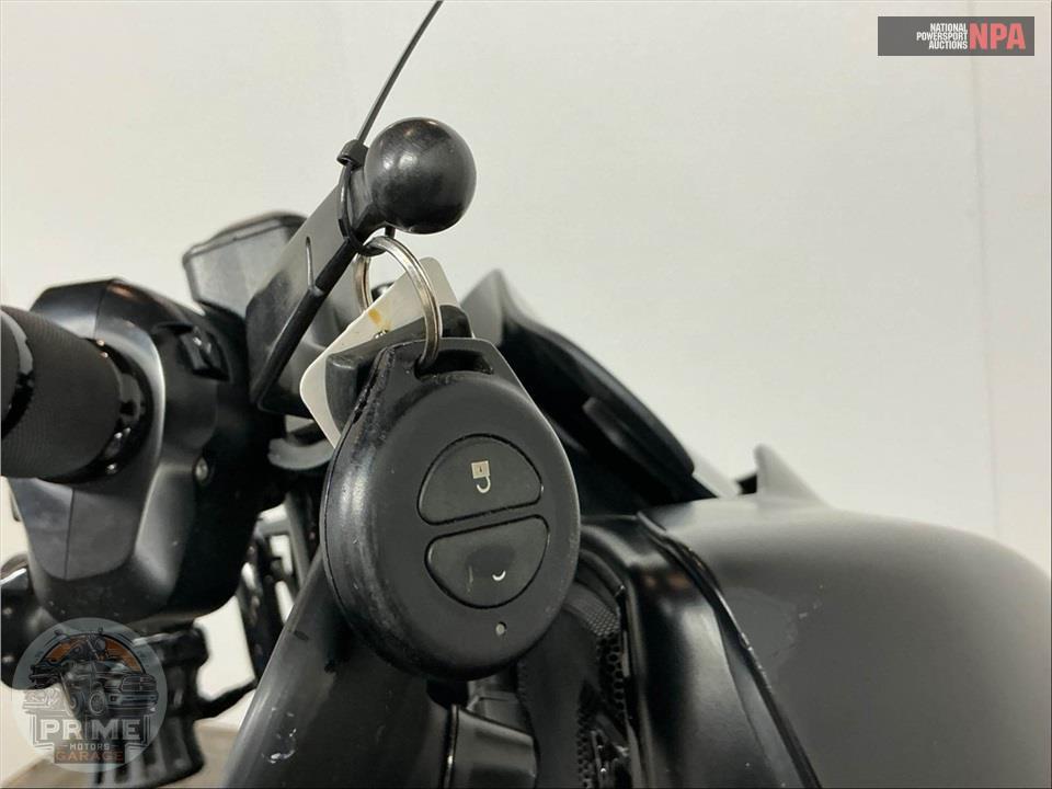 2019 Indian Motorcycle CHIEFTAIN DARK HORSE (THUNDER BLACK) — фото 11