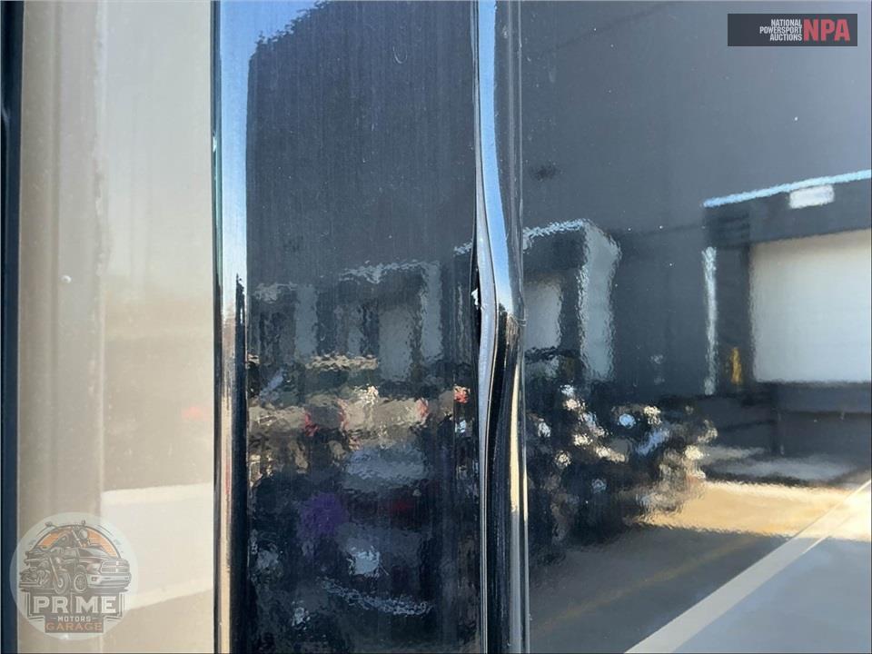 2011 Winnebago M-35P-FORD - ADVENTURER SERIES — фото 42