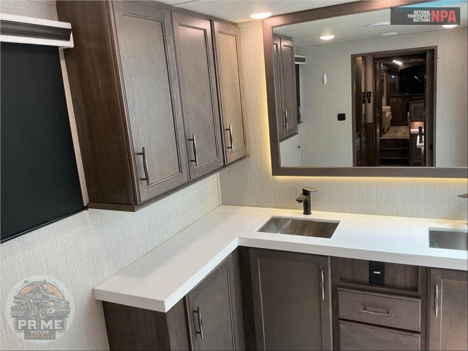 2022 Grand Design Recreational Vehicles M-380FL - SOLITUDE FIFTH WHEEL SERIES — фото 16