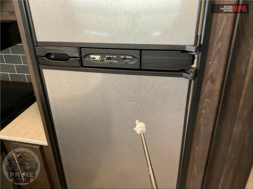 2018 Keystone Rv M-35 - CARBON TOY HAULER SERIES — фото 21