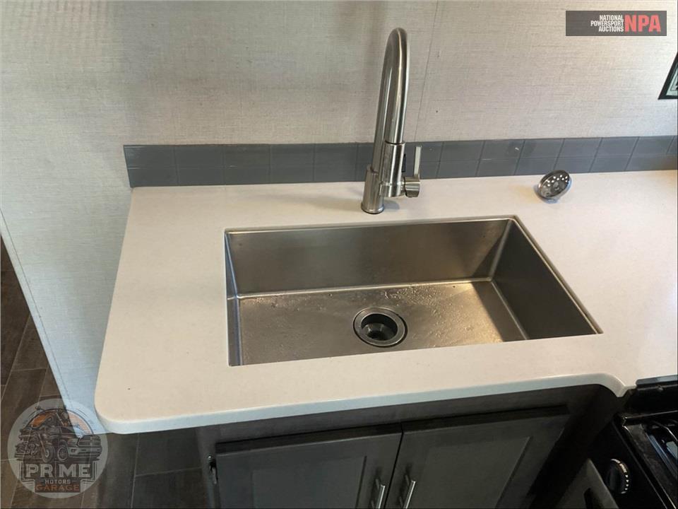 2019 Crossroads Rv M-259 RL - SUNSET TRAIL SUPER LITE SERIES — фото 16