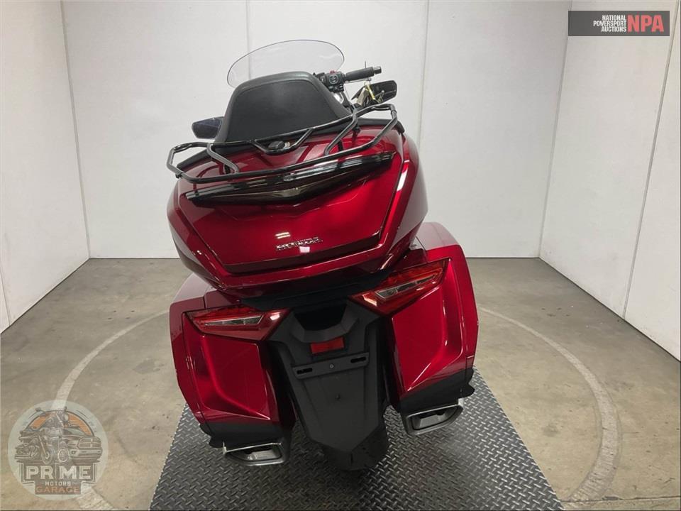 2018 Honda GL1800 GOLDWING TOUR (RED) — фото 4