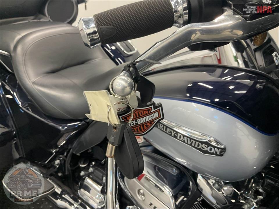 2019 Harley-Davidson FLHTCUTG TRI GLIDE ULTRA — фото 24