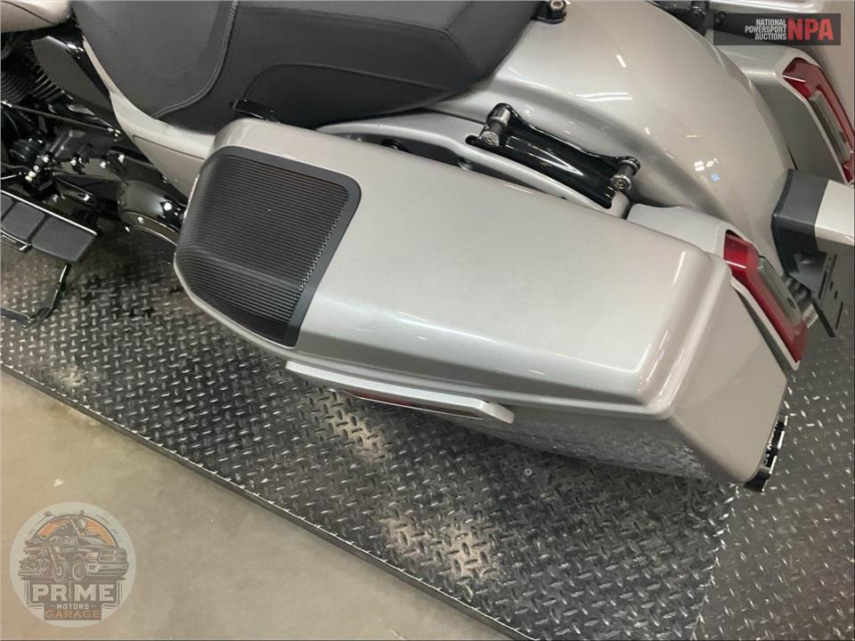 2023 Harley-Davidson FLHXSE CVO STREET GLIDE — фото 15