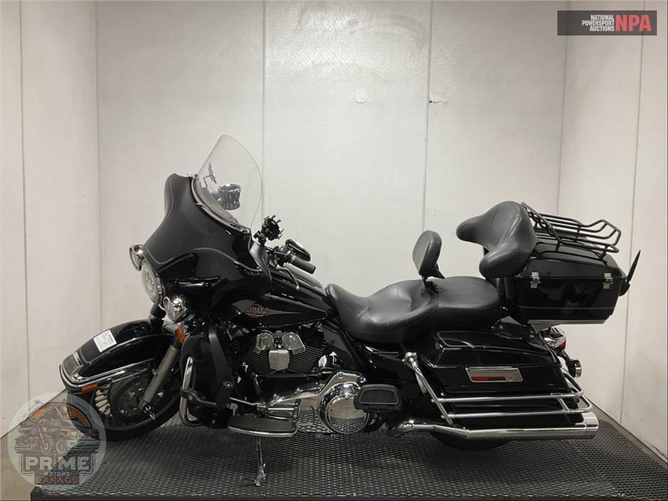 2011 Harley-Davidson FLHTC ELECTRA GLIDE CLSC — фото 3