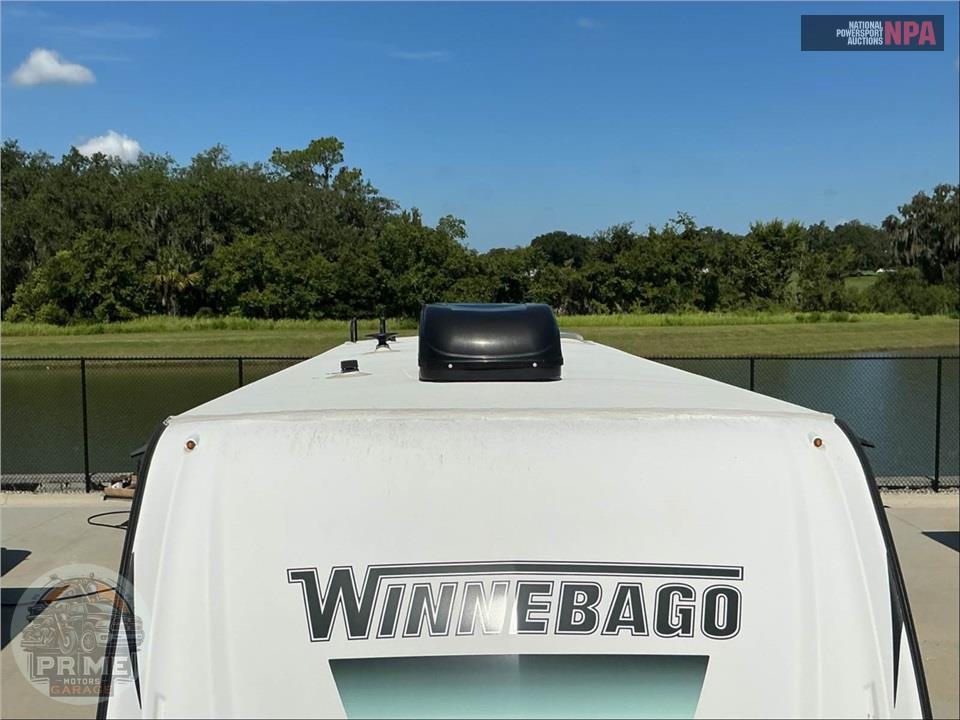 2021 Voyage By Winnebago M-2427RB — фото 28
