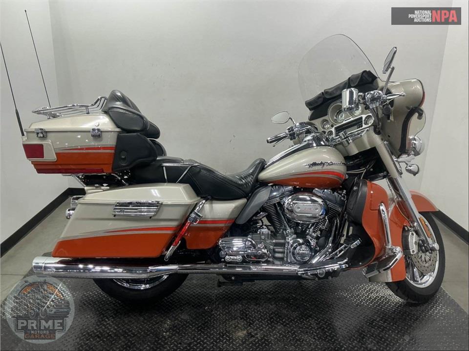 2009 HARLEY-DAVIDSON FLHTCUSE4