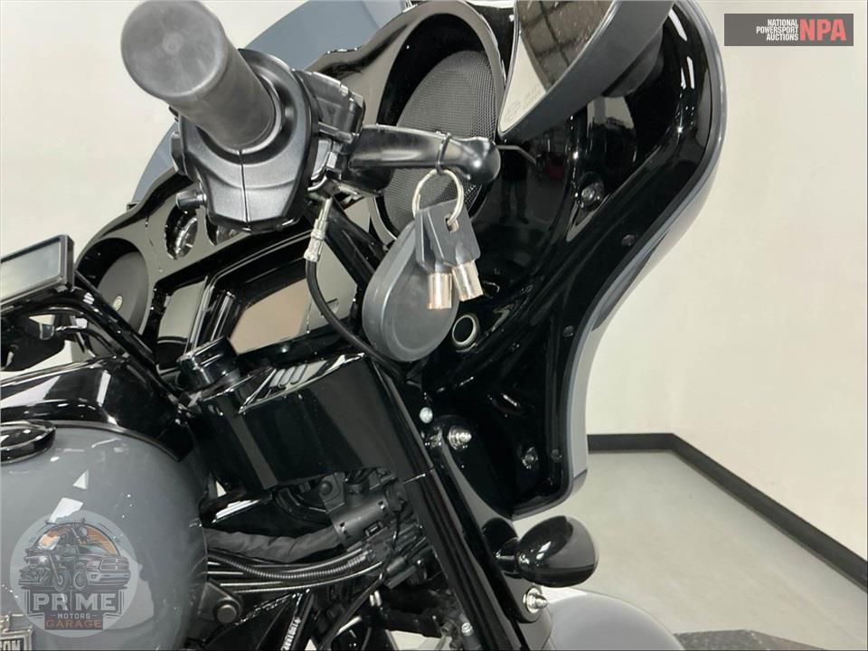 2022 Harley-Davidson FLHXS STREET GLIDE SPECIAL — фото 11