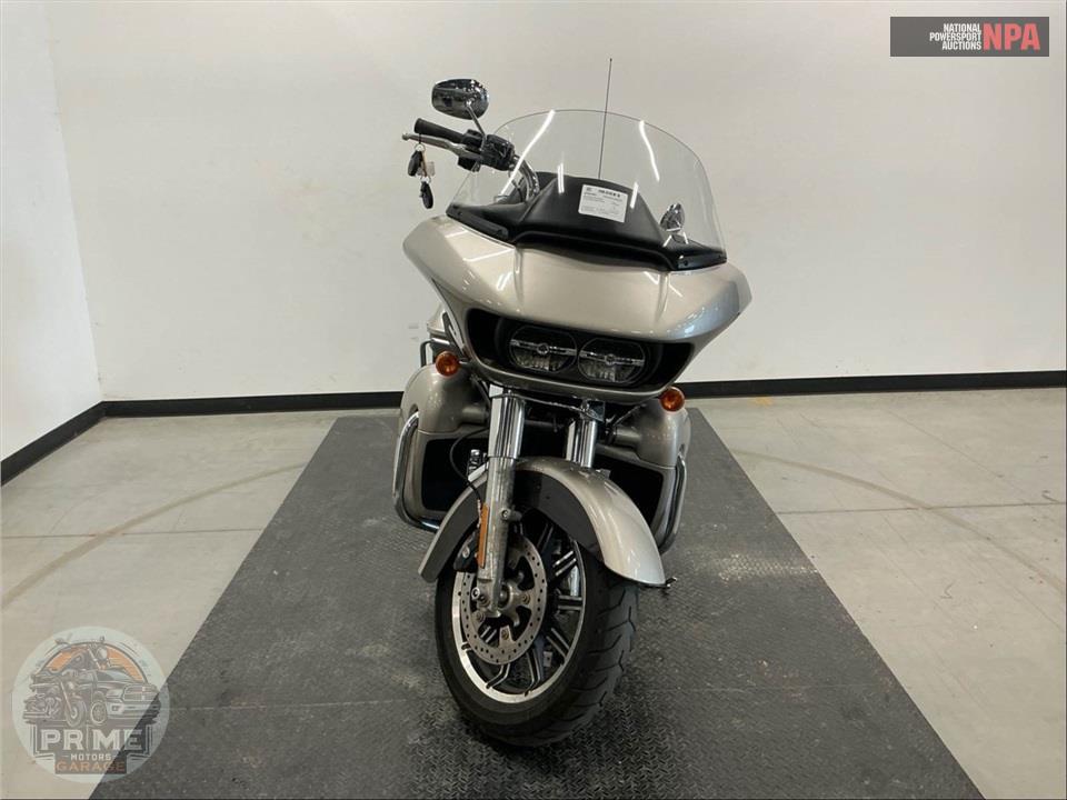 2018 Harley-Davidson FLTRU ROAD GLIDE ULTRA — фото 2