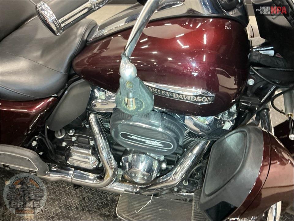 2019 Harley-Davidson FLHTCUTG TRI GLIDE ULTRA — фото 11