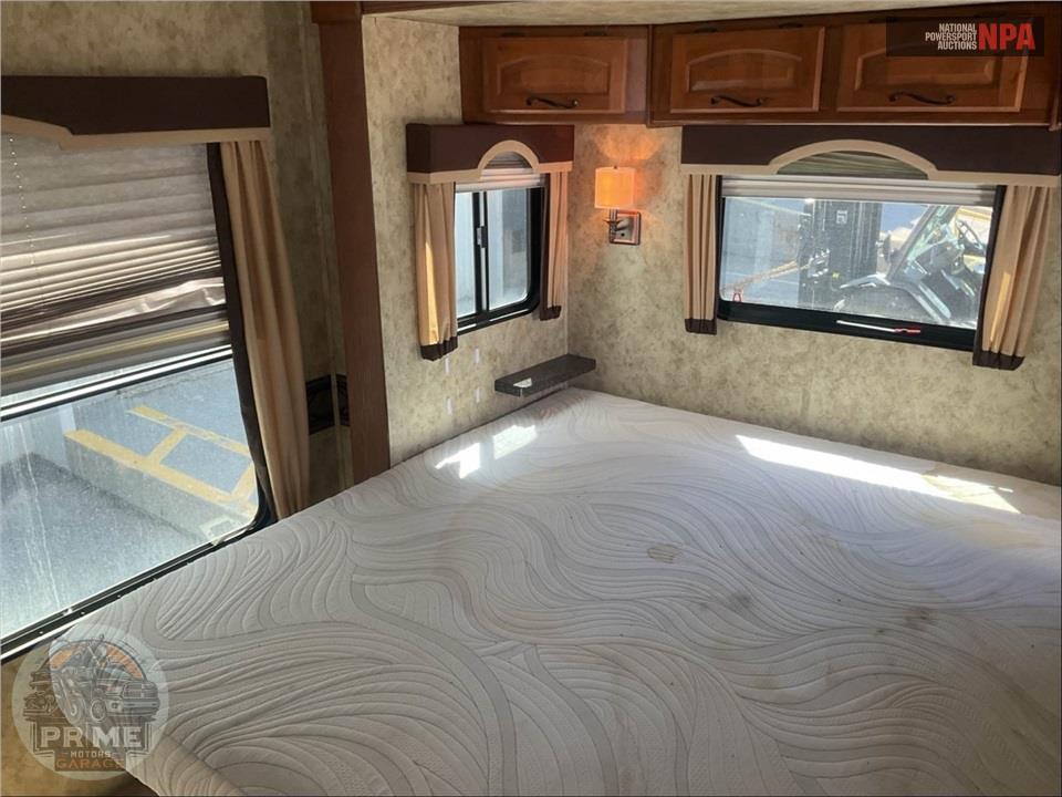2012 Keystone Rv M-3750 FL - MONTANA BIG SKY FIFTH WHEEL SERIES — фото 13