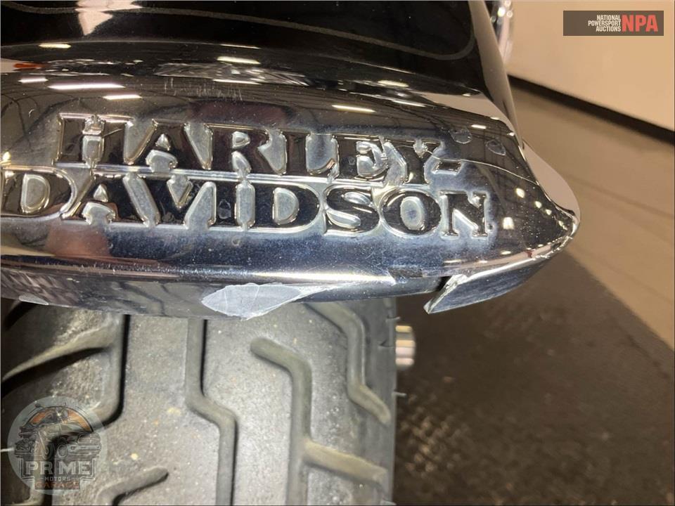 2023 Harley-Davidson FLHTCUTG TRI GLIDE ULTRA CLASSIC — фото 17