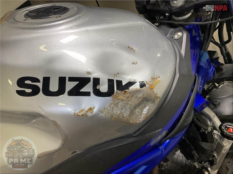 2020 Suzuki SV650M0 — фото 23