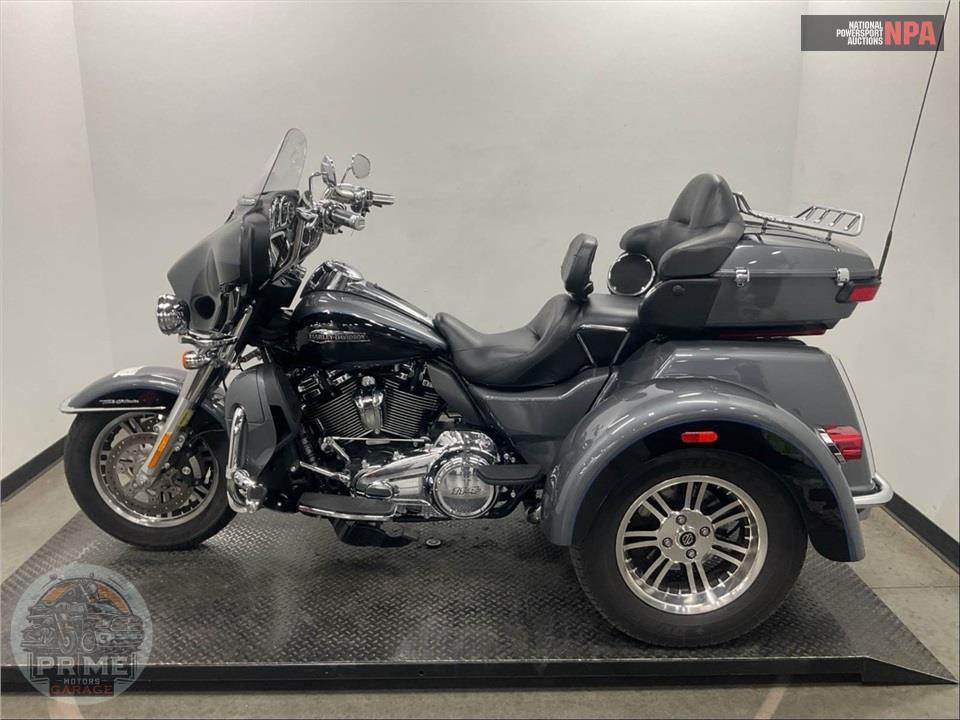 2021 Harley-Davidson FLHTCUTG TRI GLIDE ULTRA CLASSIC — фото 3