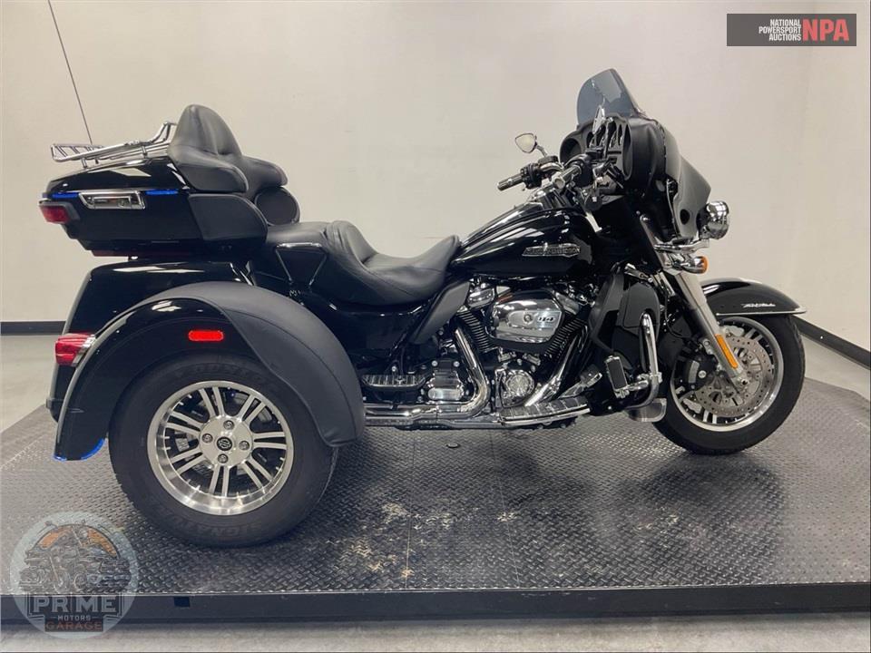 2020 Harley-Davidson FLHTCUTG TRI GLIDE ULTRA — фото 1