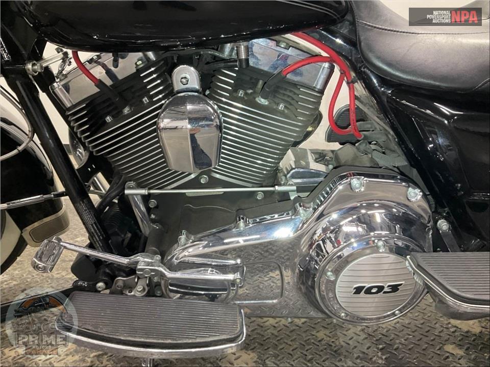 2011 Harley-Davidson FLHRC ROAD KING CLSC — фото 7