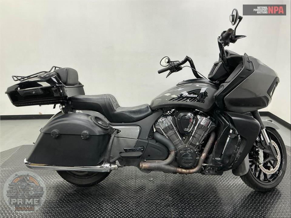 2020 Indian Motorcycle CHALLENGER — фото 1