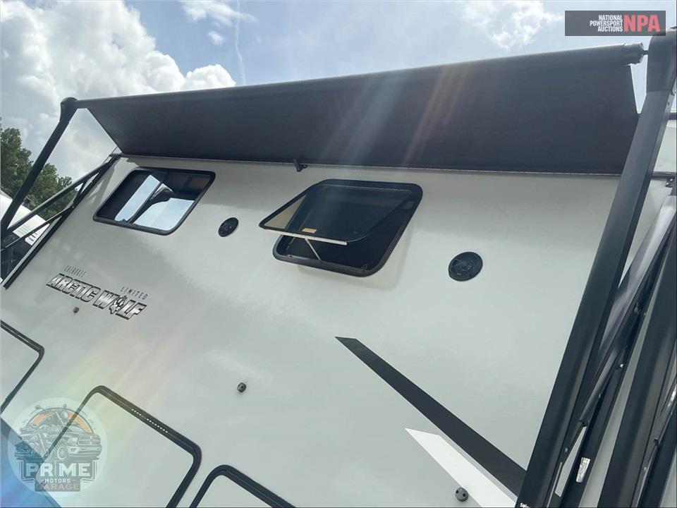 2023 Cherokee By Forest River M-3910SUITE - ARCTIC WOLF FIFTH WHEEL SERIES — фото 39