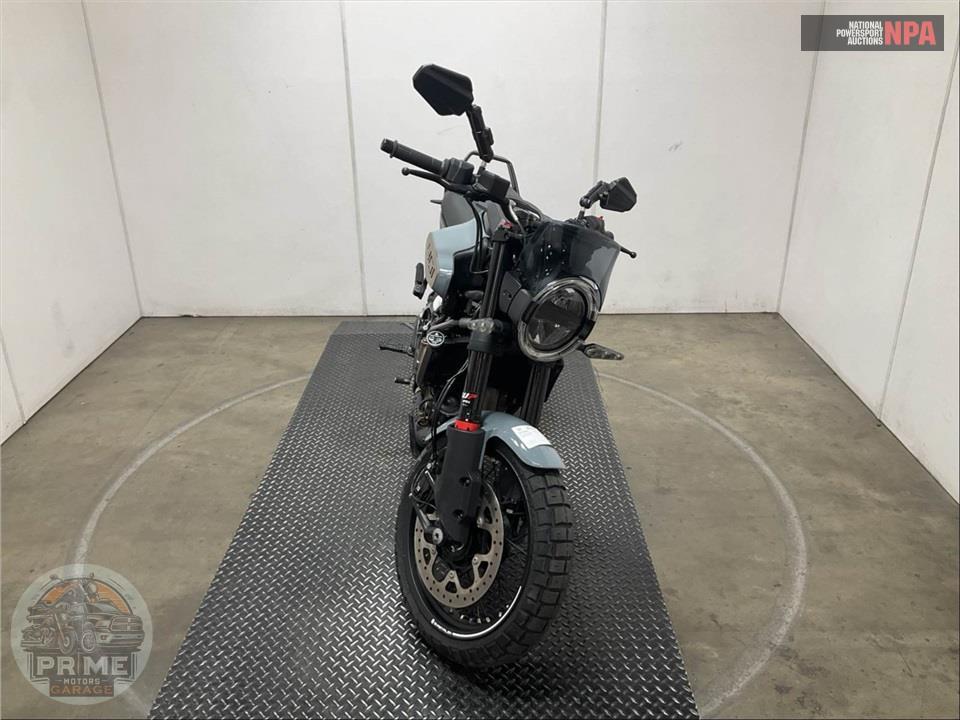2024 Husqvarna SVARTPILEN 401 — фото 2