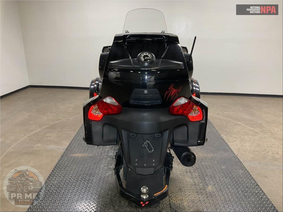 2014 Can-Am SPYDER RT-S SE6 — фото 4