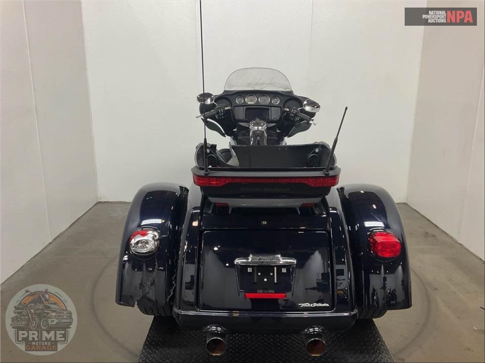 2019 Harley-Davidson FLHTCUTG TRI GLIDE ULTRA — фото 4