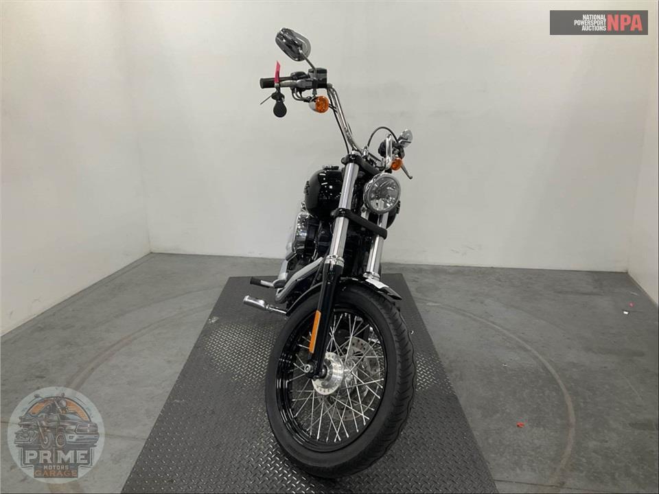 2017 Harley-Davidson FXDB STREET BOB — фото 2