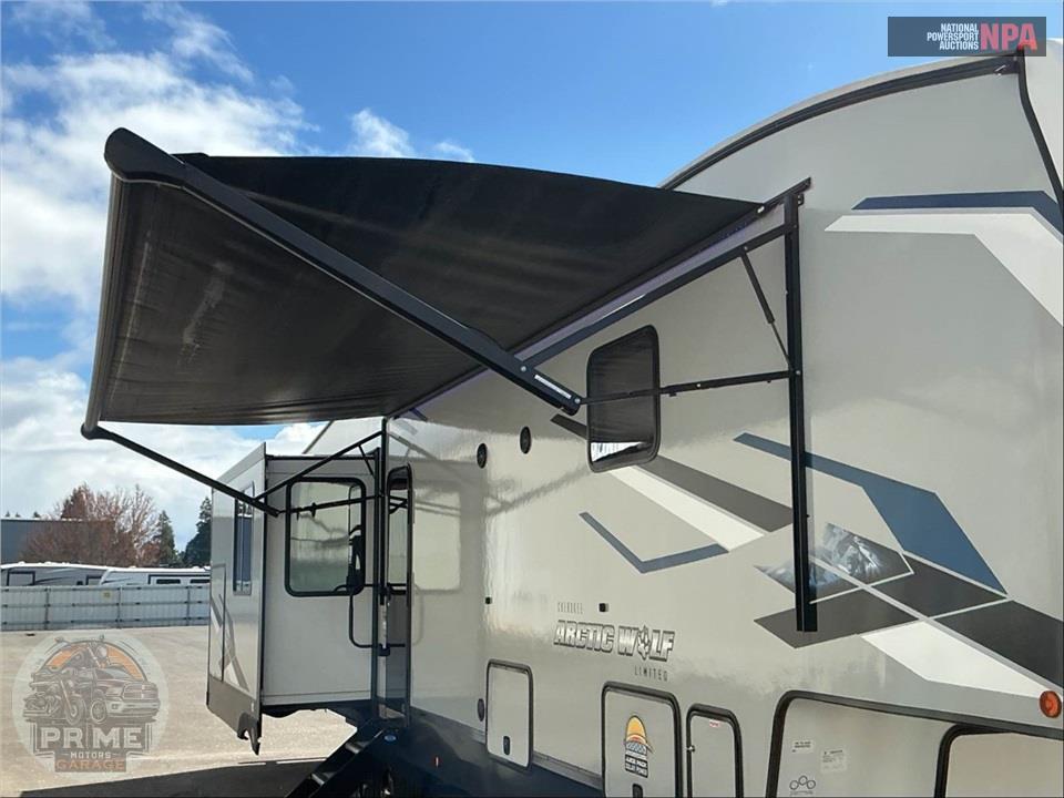 2023 Cherokee By Forest River M-3660SUITE - ARCTIC WOLF FIFTH WHEEL SERIES — фото 46