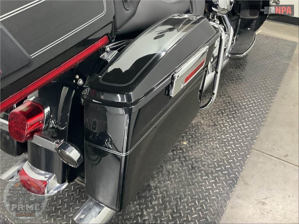 2012 Harley-Davidson FLHTCU UL CLSC EL GLIDE — фото 25