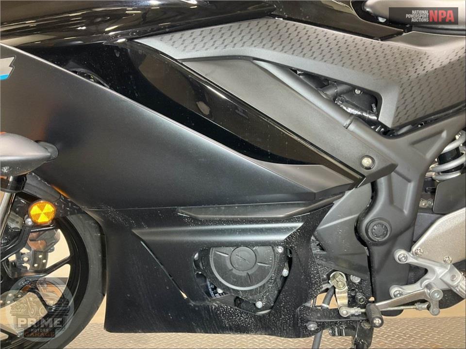 2023 Yamaha YZF-R3 — фото 7